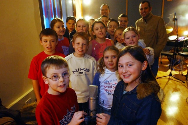 Pupils from Golden Flatts Primary School who spent a day at The Studio in 2003.
