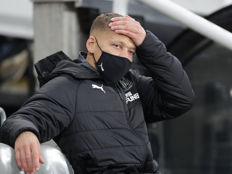 Noel Whelan is ‘shocked’ and ‘bewildered’ to hear Newcastle United have handed Dwight Gayle a new contract. “I’m shocked to hear he’s been given a new deal, because I do not think Steve Bruce will be there until the end of the year.” (Football Insider)