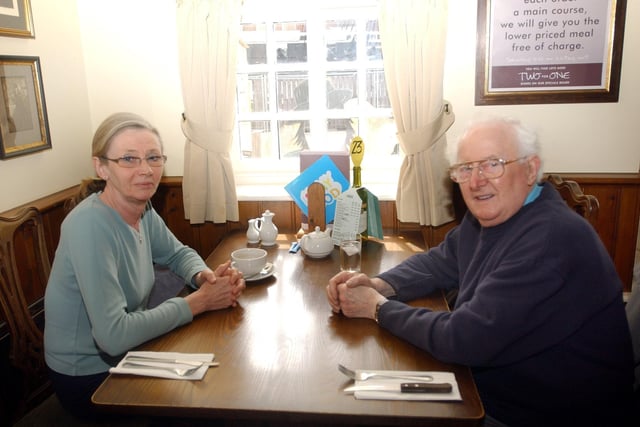This couple are enjoying a meal at Jacksons Wharf in 2007.