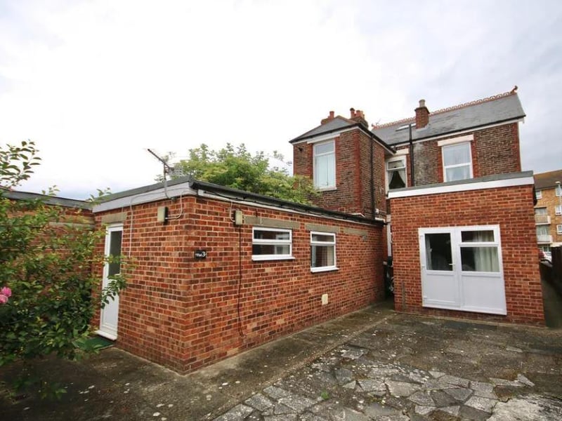 London Road, North End - studio - £82,000