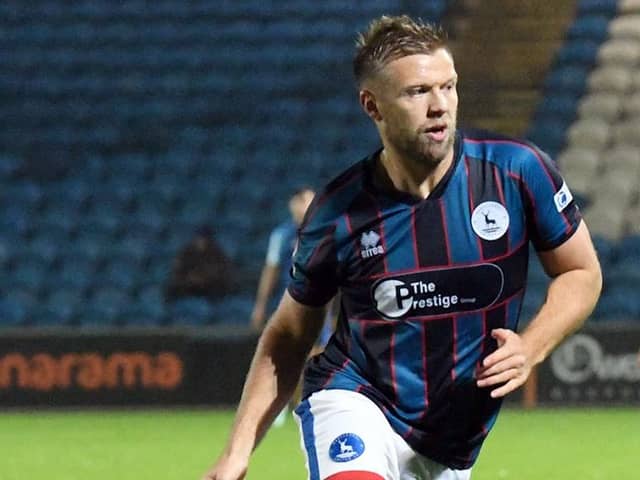 Nicky Featherstone agreed a new deal with Hartlepool United.