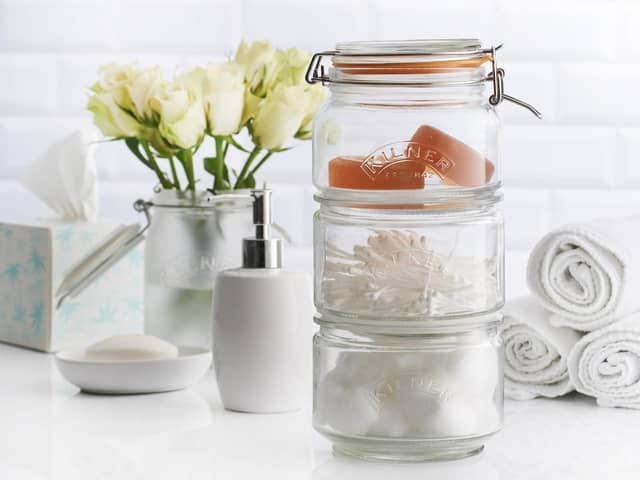 Thinking of a spring clean? Then Kilner jars are perfect for organising your pantry, kitchen cupboards or bathroom vanity unit.