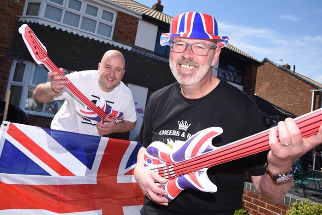 Paul McLaughlin and Geoff Horsley strike up a chord for the Jubilee.