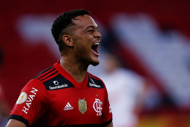 Rodrigo Muniz joga pelo Flamengo.