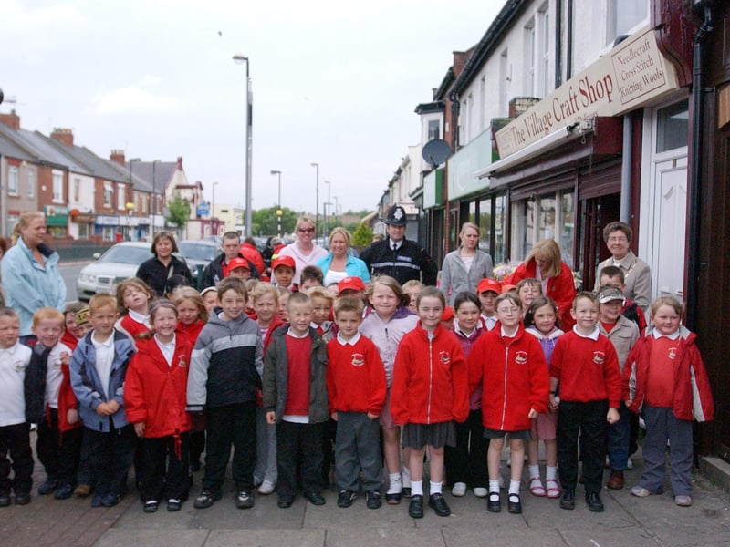 These Boldon children were trying to break a world record during their walk to school in 2005. Who can tell us more?