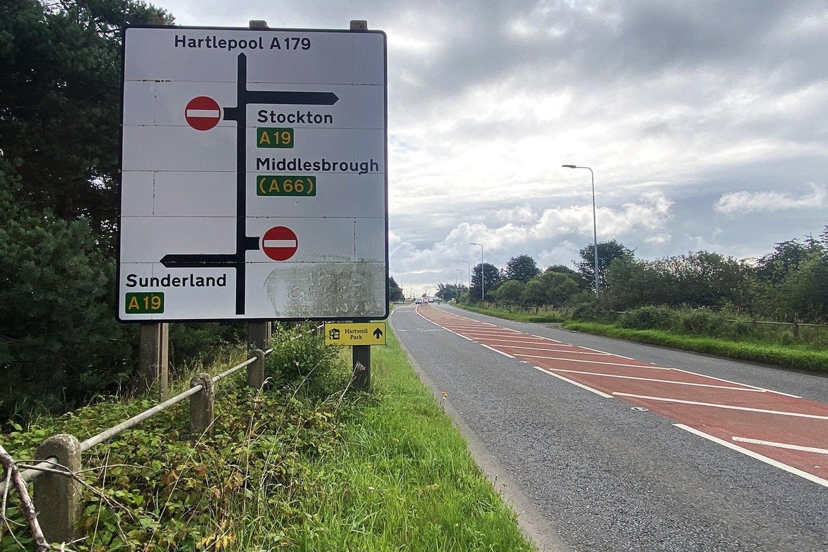 A179 closed in both directions after four-vehicle crash