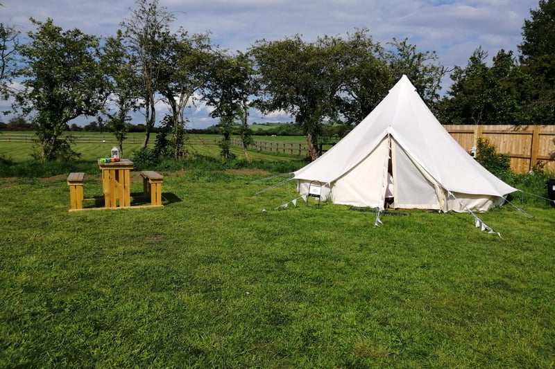 Gunthorpe Camping is a small family-friendly site set on a level grassy paddock next to the River Trent, making it most handy for riverside walks and bike rides direct from the grounds. There is canoeing, kayaking, fishing and boat trips all nearby. There's also the National Watersports Centre and Sundown Adventureland within 40 minutes' drive. After an exciting day, once guests are back at base several good bars and restaurants are within a short stroll, or simply cosy up and enjoy a barbeque onsite instead. Visit https://www.pitchup.com/campsites/England/Central/Nottinghamshire/Gunthorpe/gunthorpe_camping/