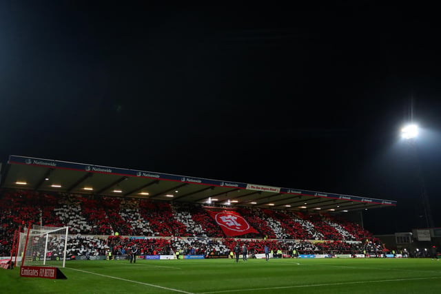 Swindon Town have an average of 9,182 fans.
