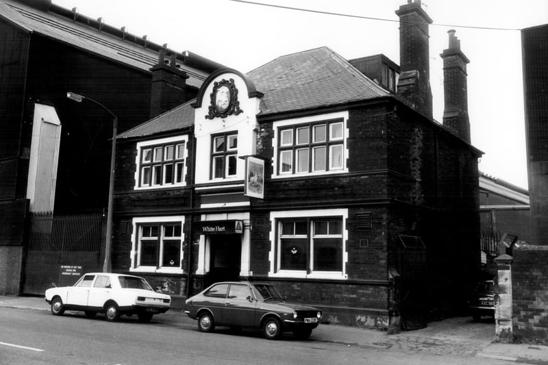White Hart Inn, No. 119 Worksop Road, Attercliffe with Brown Bayley's in the background, 1980. Ref no S21864