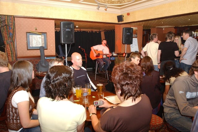 The Honest Boy pub in Blackfell, Washington in 2005. Is there someone you know in the photo?