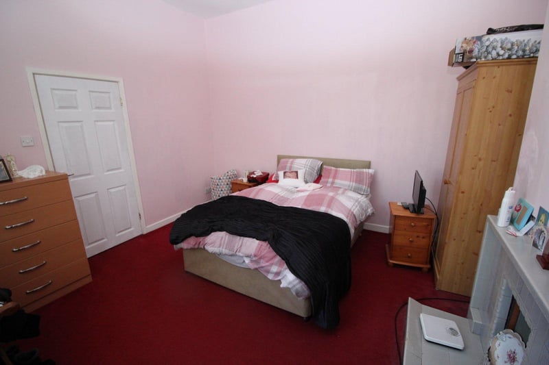 There is plenty of space in the bedroom.

Photo: Zoopla
