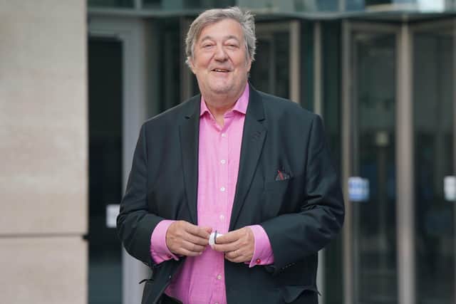 Stephen Fry has said he owes Jeff Stelling "the greatest debt" for his "selfless work" for Prostate Cancer UK.