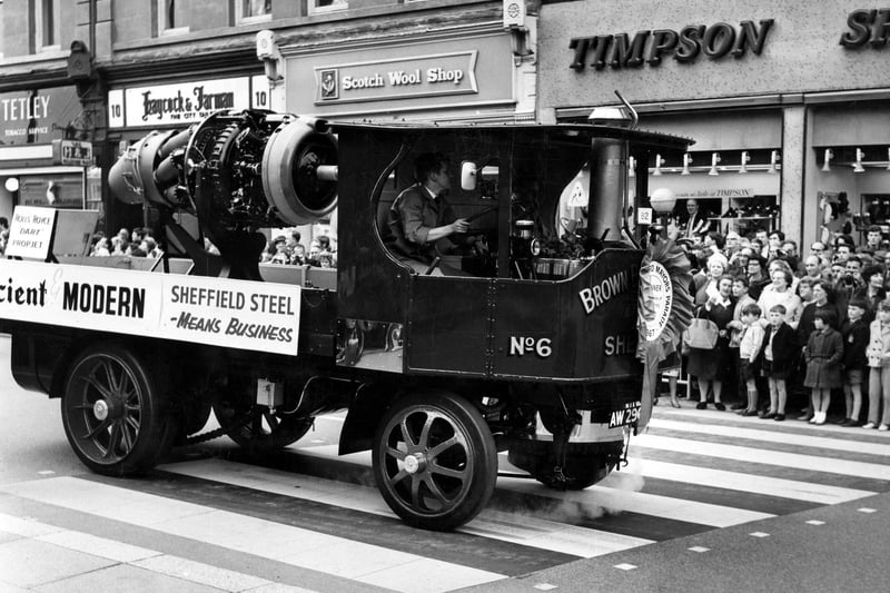 Brown Bayley's Ltd., Steam Lorry No. 6 Reg AW 2964, Lord Mayors Parade, 1967. Ref no S26488