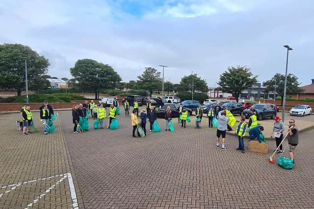 Big Town Tidy Up members who turned up en masse to help with the latest ward clean.