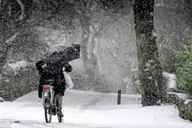 Met Office forecasters say we should expect snow this weekend.