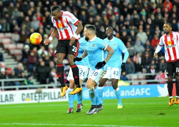 Lamine Kone misses a great chance for Sunderland