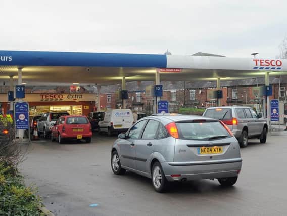 Tesco has reduced fuel prices at all its 500 filling stations.
