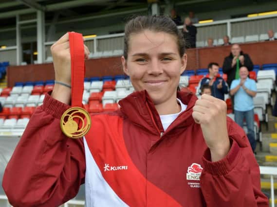 Savannah Marshall with her Commonwealth Games gold medal