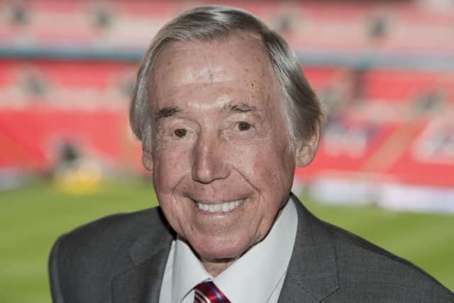 World Cup-winning goalkeeper Gordon Banks was among those who set Jeff and his team of walkers on their way from Stoke City yesterday.
