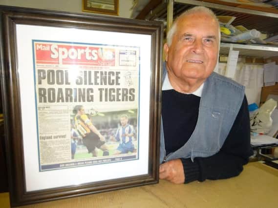 Jimmy Gettings with a framed copy of the Mail Sports Mail.