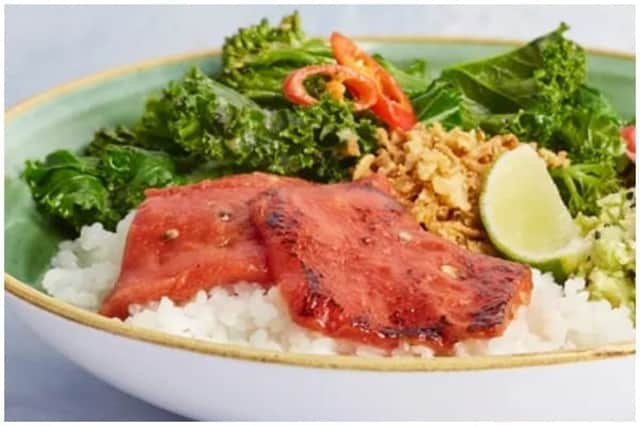 Wagamama has become the first major UK restaurant brand to launch this innovative Vegan Suika Tuna dish (Photo: Wagamama)